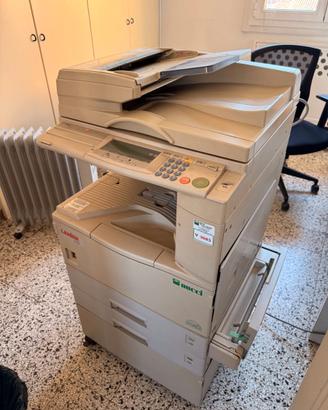 Multifunzione stampante Lanier 5222 semifunziona