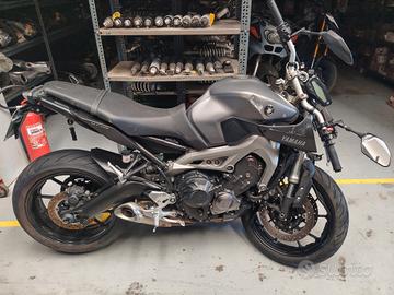 Yamaha Mt 09 2015 incidentata per ricambi