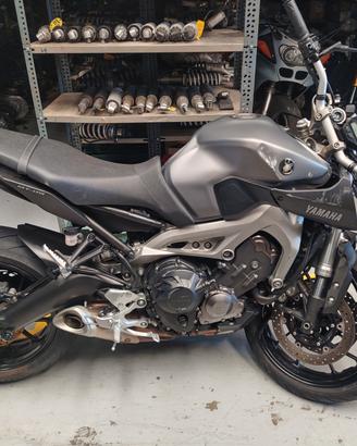 Yamaha Mt 09 2015 incidentata per ricambi
