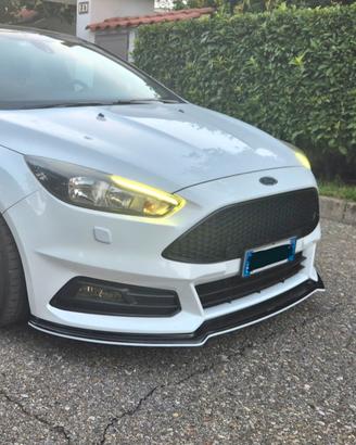front splitter v3 Maxton per ford Focu st 