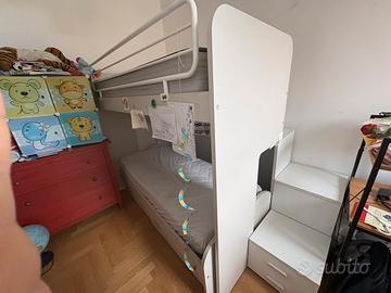 Letto a castello con passarella richiudibile