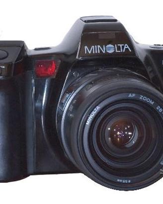 Minolta dynax 7000i + 3 obiettivi + flash