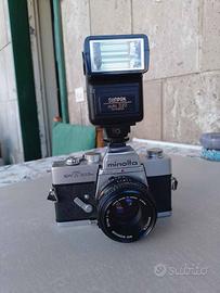 Macchina fotografica Reflex vintage MinoltaSRT303B