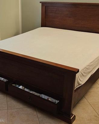 Letto matrimoniale 
