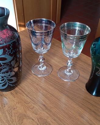 Vaso bicchieri e bottiglia in vetro di Murano 