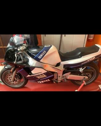 Yamaha FZR 1000 exup