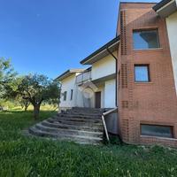 VILLA SINGOLA A MONTAQUILA