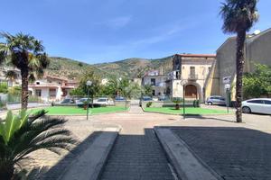 4 LOCALI A SANTA MARIA A VICO