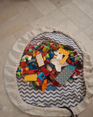 Tappeto richiudibile con costruzioni lego