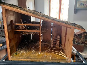 Capanna presepe in legno