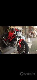 Ducati monster 696