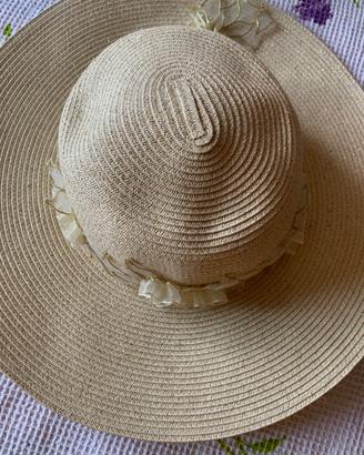 Cappello estivo in paglia