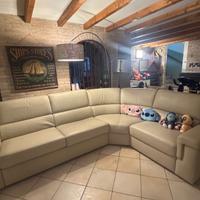 Divano letto praticamente nuovo