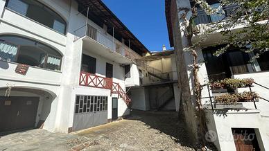 CASA SEMINDIPENDENTE A LESSOLO