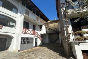 CASA SEMINDIPENDENTE A LESSOLO