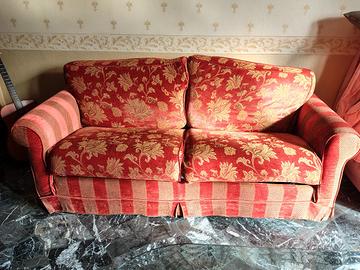 Divano letto tre posti 