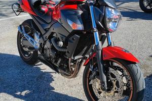 Suzuki gsr 600 