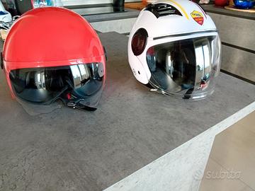 Caschi per scooter mai usati
