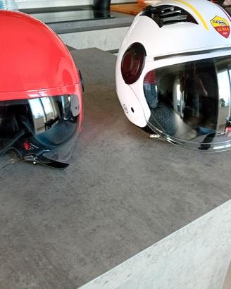 Caschi per scooter mai usati