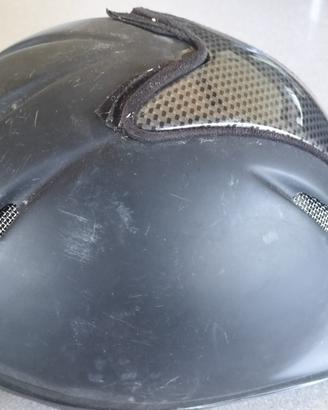 Caschetto e paraschiena per equitazione
