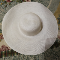 Cappello estivo di paglia