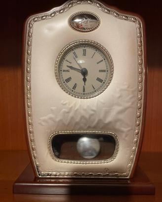 Orologio da tavola con pendolo