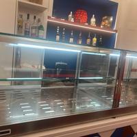 Vetrina espositiva da banco