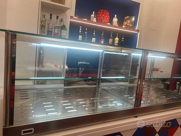 Vetrina espositiva da banco