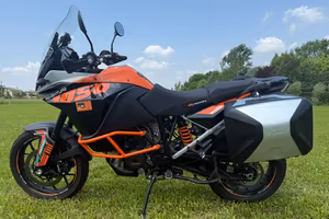 KTM 1050 Adventure - ABS - Valigie - Barre - Sella