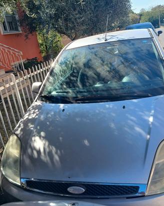 ford fiesta 2005