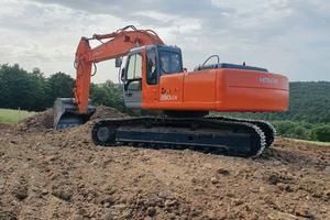 escavatore Hitachi