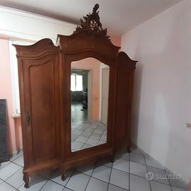 armadio in noce inizi 900