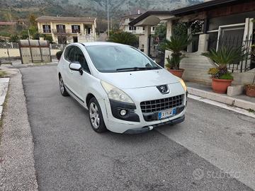 Peugeot 3008 1.6 HDi 110CV cambio robotizzato Tecn