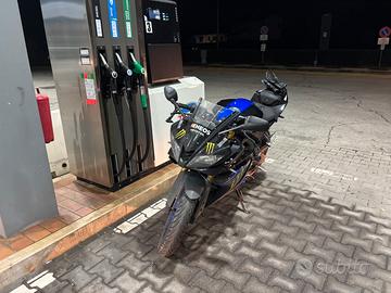 YAMAHA YZF-R125