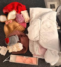 Stock 50 pezzi abbigliamento bambina 9-12 mesi.