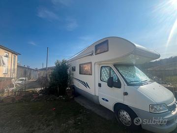 Camper mansardato MCLuis