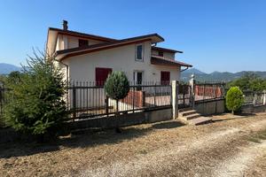 Proprietà con terreno