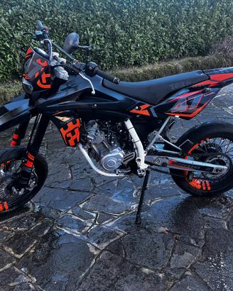 Husqvarna SM 125 4T