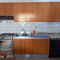 Cucina completa (frigo + forno inclusi)