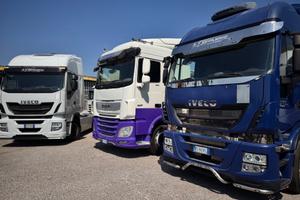 NOLEGGIO DI TRATTORI STRADALI STANDARD O CON PRESA