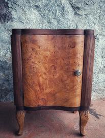 Coppia di comodini in stile Chippendale rinnovati