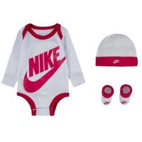 Nike set  body  cappello e babbucccia