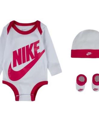 Nike set  body  cappello e babbucccia
