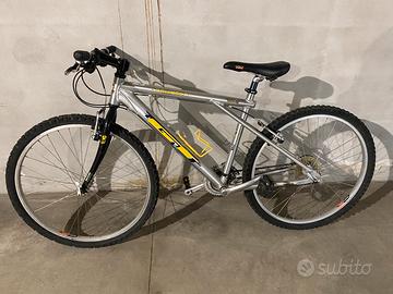 Mountain bike GT Tempest