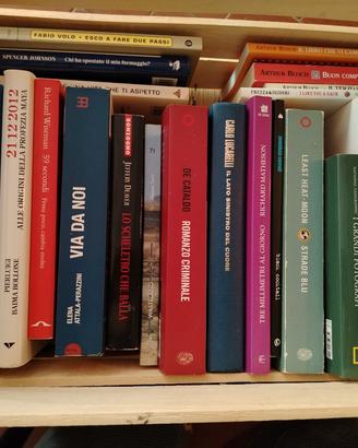 26  libri narrativa, thriller, best-seller