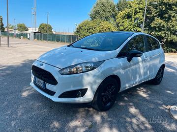 Ford Fiesta 1.5 TDCi 75CV 5 porte Black & White Ed