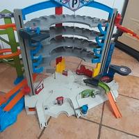 pista garage hot wheels