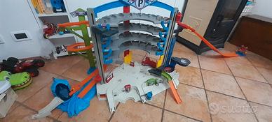 pista garage hot wheels