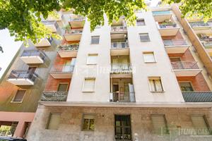 -MONOLOCALE CON BALCONE IN PIENO CENTRO STORICO-