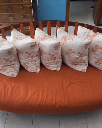 Divano semitondo tipo Frau
